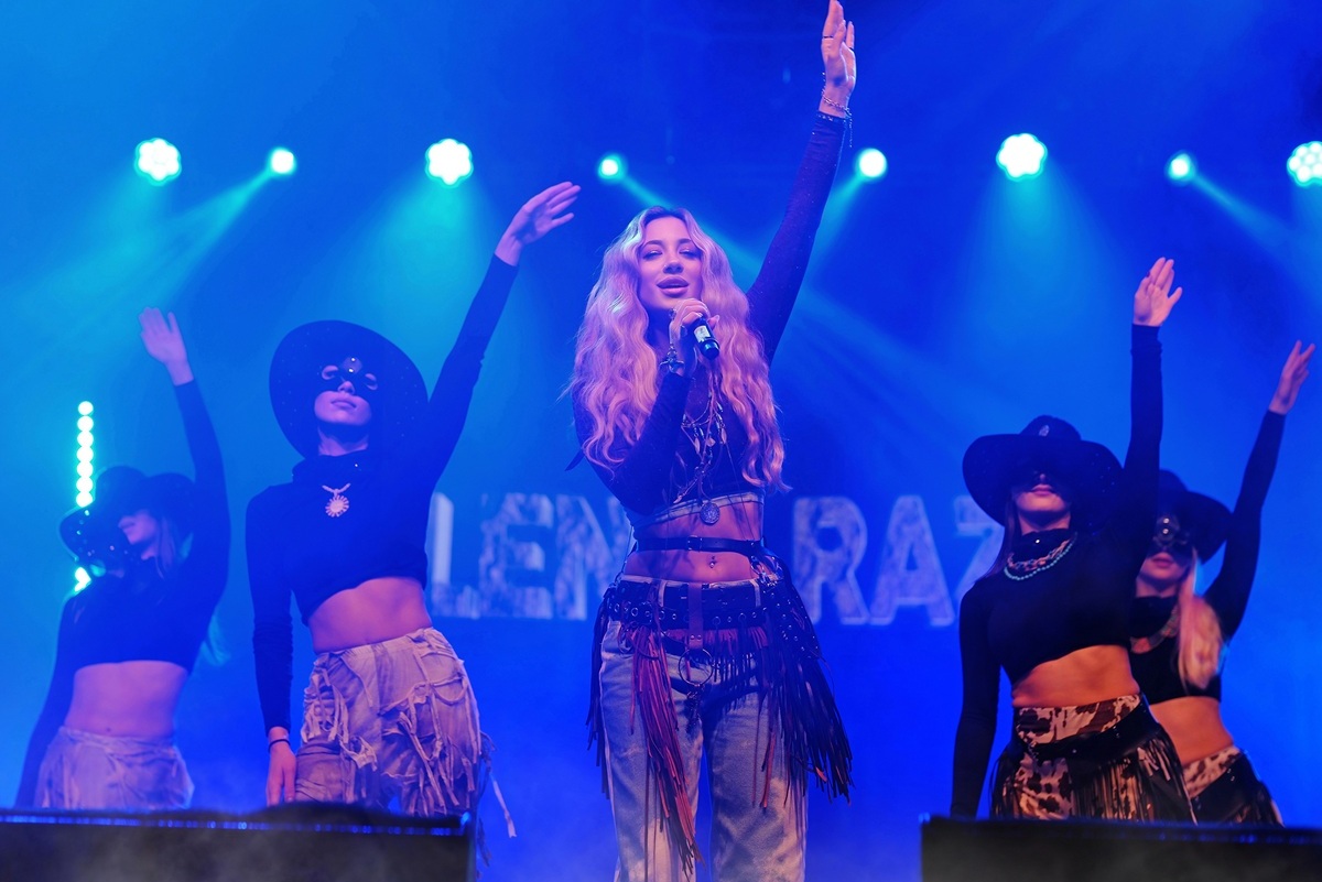 Η Λένια Ραζή στην Άγρια Δύση