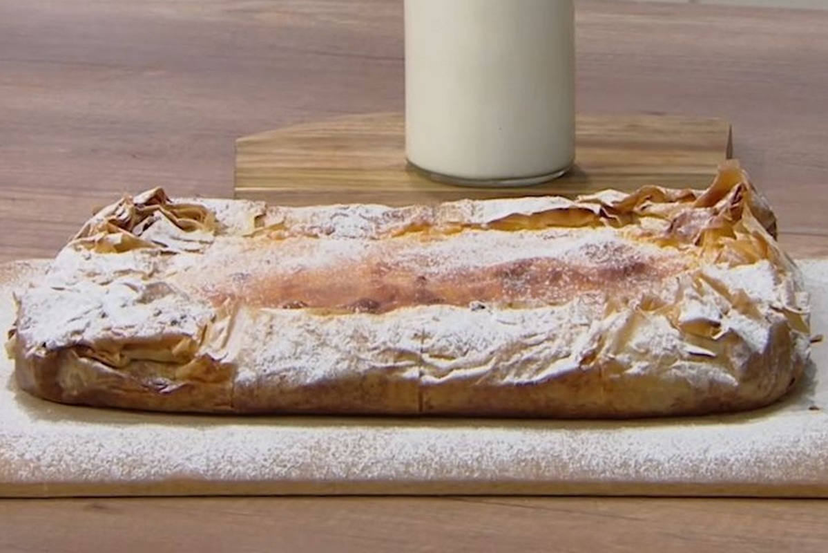 Γαλατόπιτα με σοκολατένια κρούστα και καρύδια