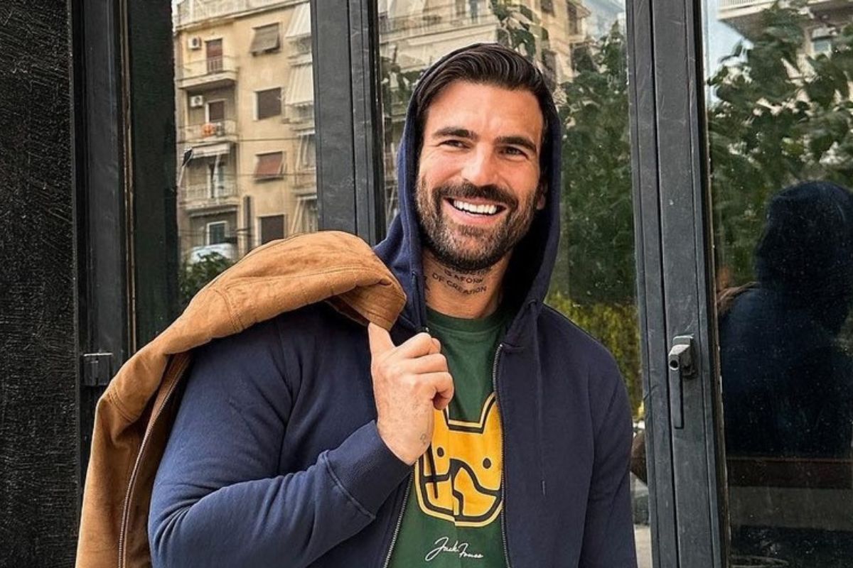 Δημήτρης Αλεξάνδρου: «Εδώ και 40 λεπτά ακούω “σε 10 είμαι έτοιμη”» – Για ποια το λέει