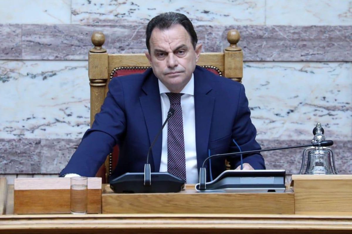 Γεώργιος Γεωργαντάς: «Όταν βρίσκομαι στο έδρανο του προεδρεύοντος, παθαίνω "αχρωματοψία"»