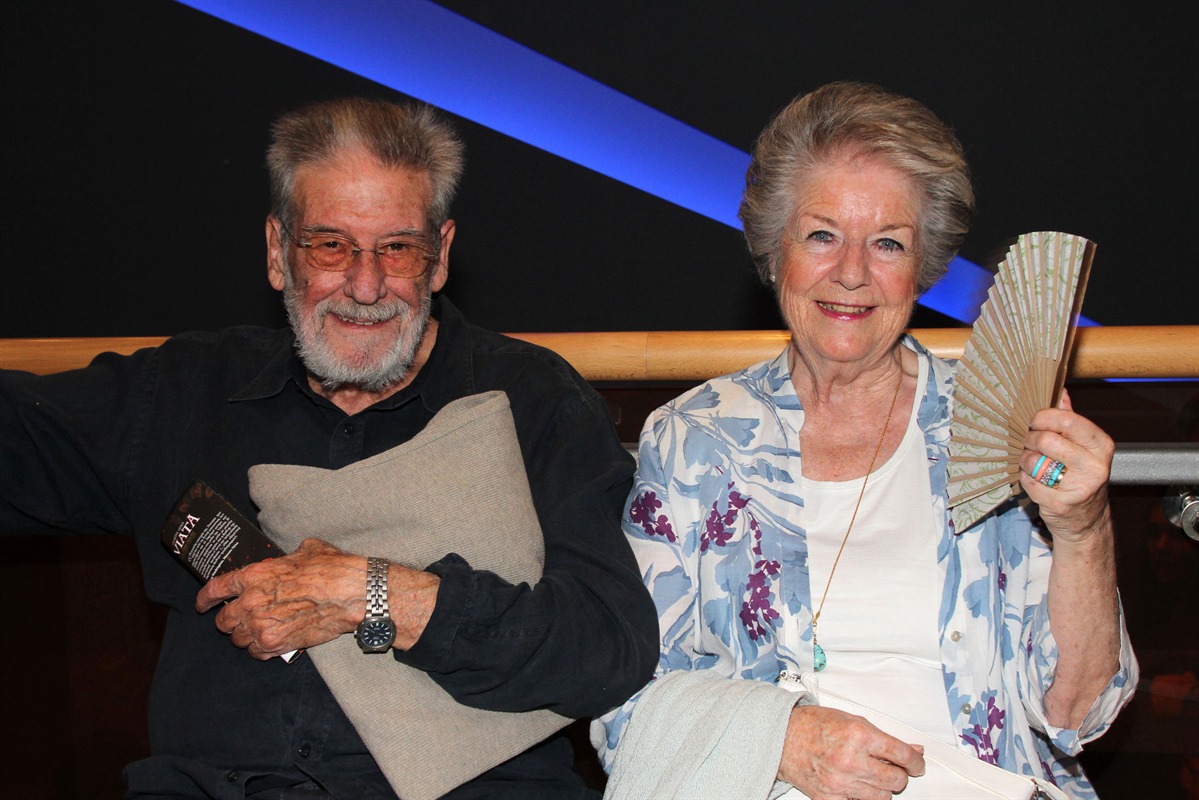 Τα ανακλαστικά του αντιδημάρχου Πολιτισμού του Δήμου Χανίων για τα πεταμένα βραβεία του Βόγλη