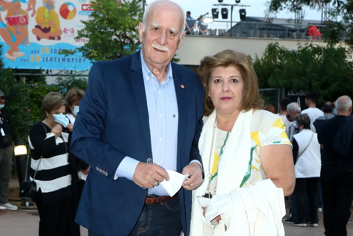 Γιώργος Παπαδάκης: Η ζωή με την Τίνα Παπαδέλη - «Το καλύτερο ρεπορτάζ ήταν ο γάμος μου με την Τίνα»