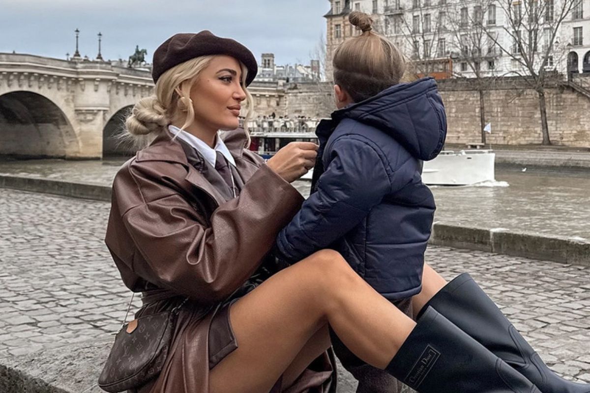 Ιωάννα Τούνη: Στο νοσοκομείο ο γιος της – «Ακύρωσα το πάρτι, προέχει η υγεία του»