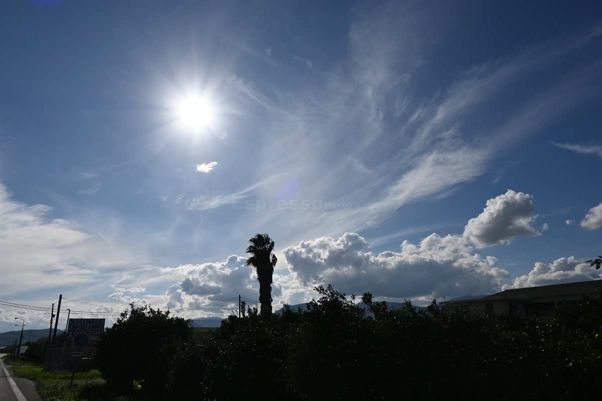 Αυξημένες νεφώσεις με τοπικές βροχές και άνοδος της θερμοκρασίας