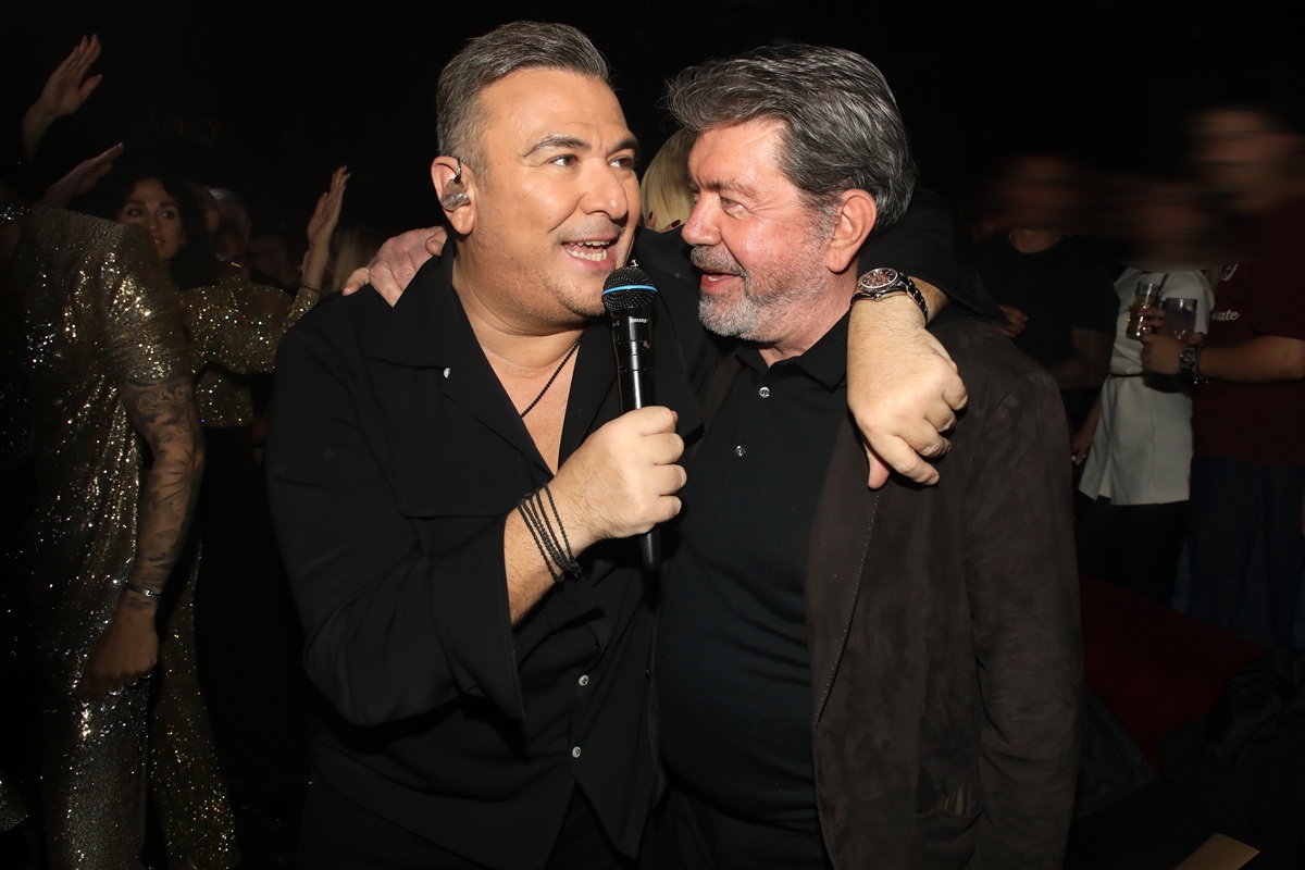 Νυχτοπερπάτησε ο Γιάννης Λάτσιος - Σιγοτραγούδησε με τον Αντώνη Ρέμο