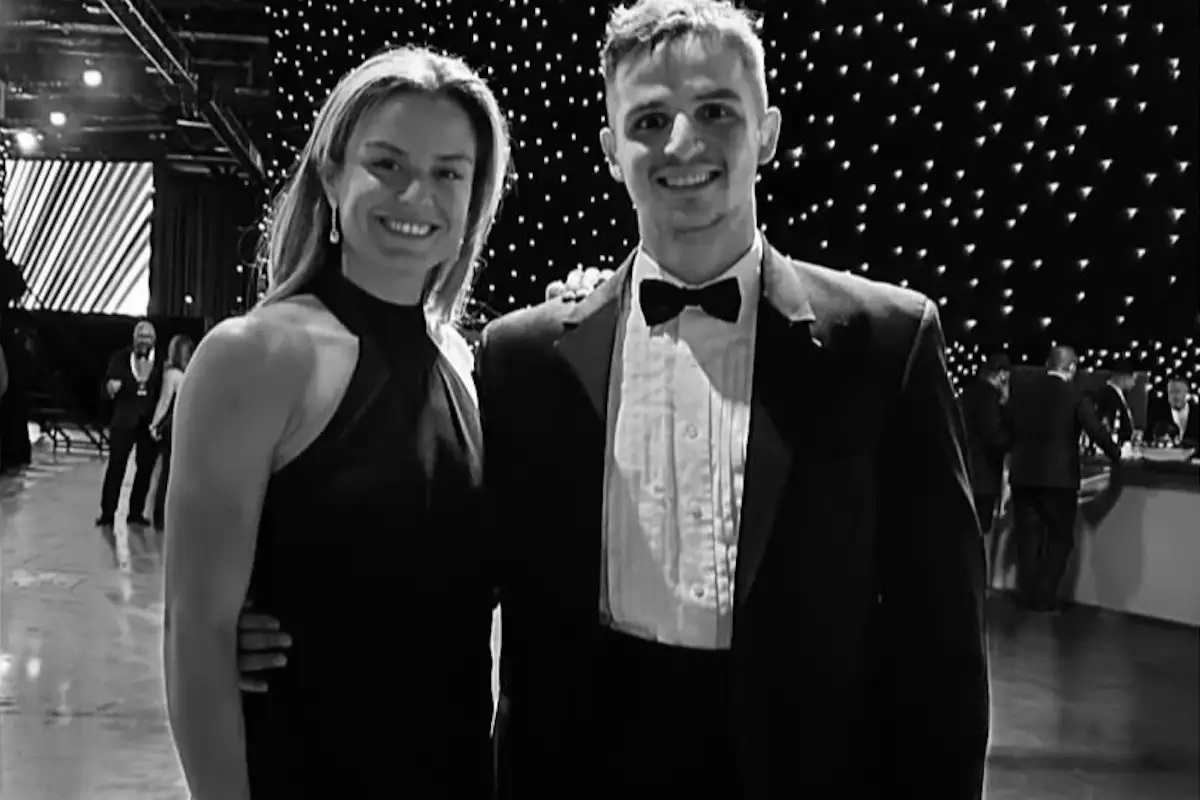 Παντρεύεται ο Μητσοτάκης junior - Η Μαρία Σάκκαρη είπε το ναι!