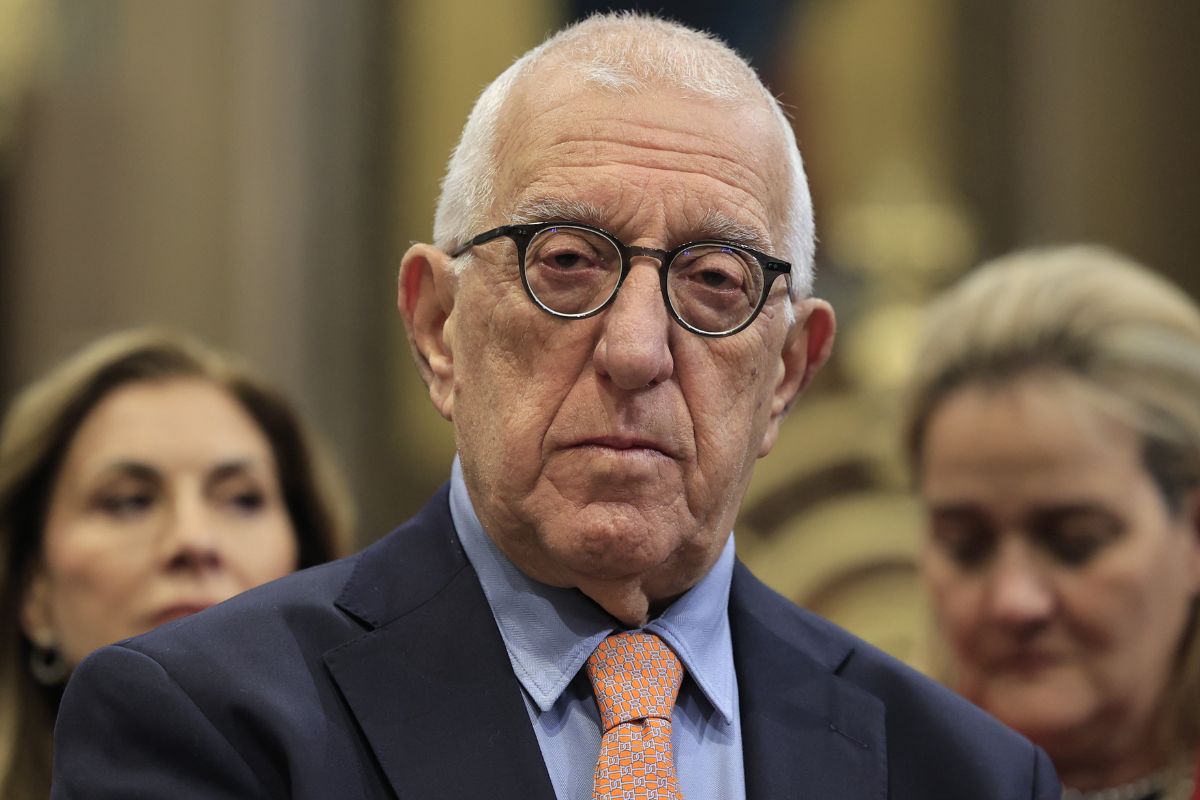 Ο σαρωτικός Νικήτας και... οι κάλτσες με πίνακα του Ρενουάρ