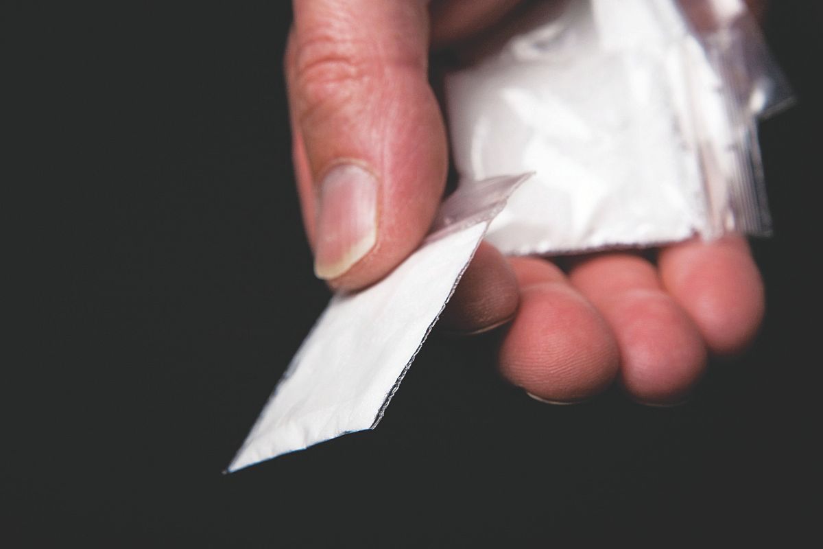 Σοκ με πατέρα στα Ιωάννινα: Έδωσε κόκα στο παιδί του για αντιγριπικό!