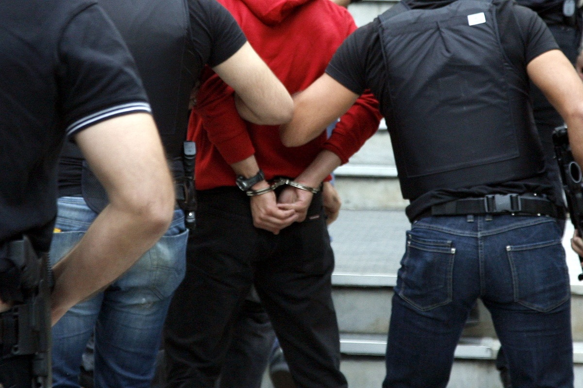 Στο κρατητήριο γνωστός ηθοποιός - Χτύπησε οδηγό ταξί