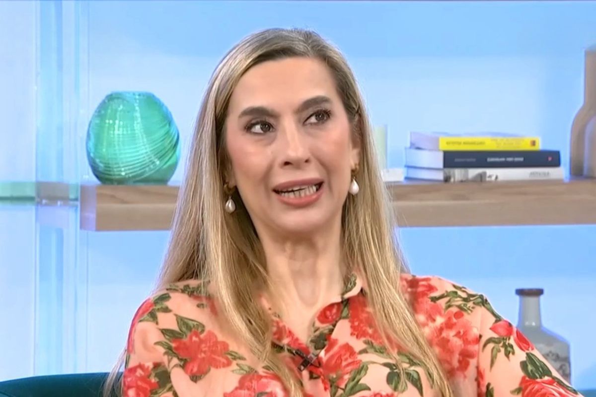 Βίκυ Βολιώτη: «Δεν είχαμε ανταλλάξει κουβέντα… και τον φίλησα!» - Η απίθανη ιστορία με ταξιτζή