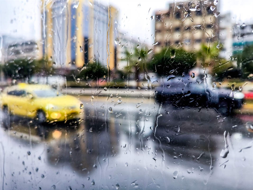 Σε κατάσταση συναγερμού η Αττική για πλημμύρες - Θα πέσει νερό ενός μήνα σε λίγες ώρες