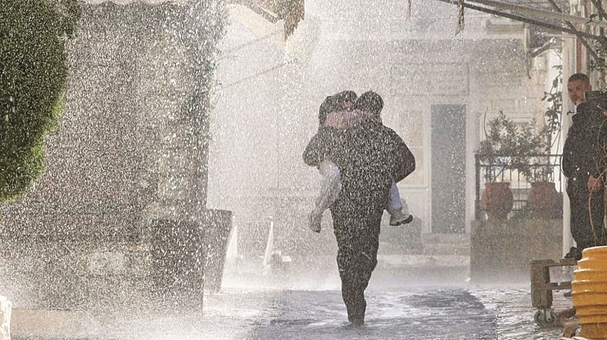 Τα 24ωρα του Μπραντ Πιτ στην Ύδρα