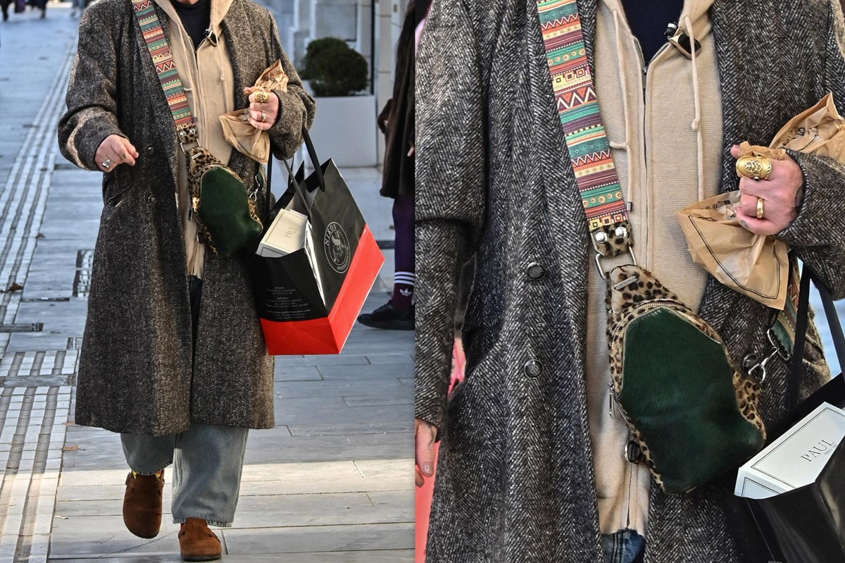 Fashion icon στο κέντρο της Αθήνας ο γνωστός κύριος της σόουμπιζ!