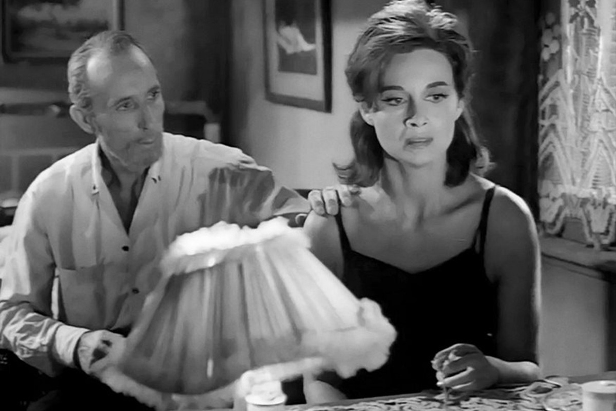 Δείτε την Αλεξάνδρα Λαδικού στα 93 της – Για καφέ με γνωστό ηθοποιό