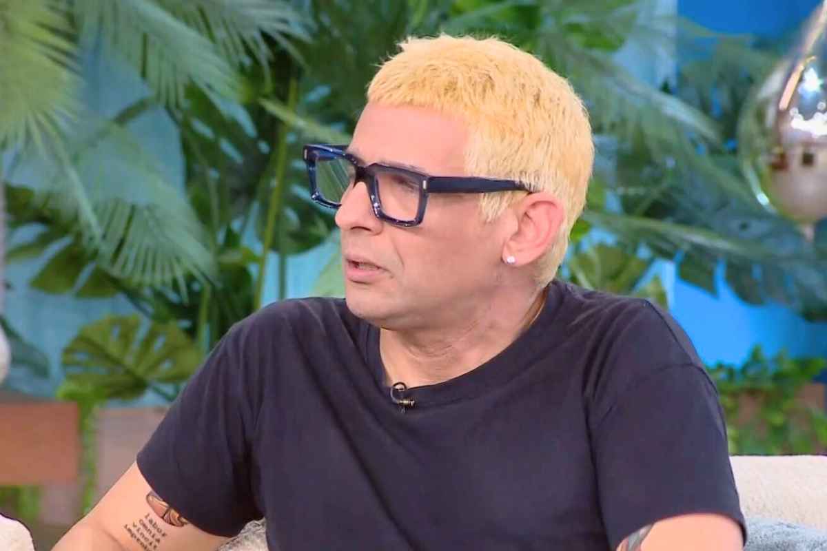 Νίκος Βασιλάκος: «Η μόνη δυσκολία με το ΔΕΠΥ είναι ότι δεν με άντεξε η πρώτη μου γυναίκα»