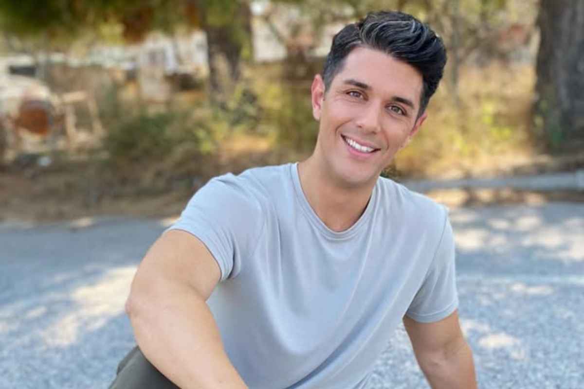 Δημήτρης Πανόπουλος: Ο κεραυνοβόλος έρωτας και τα red flags που δεν αντέχει