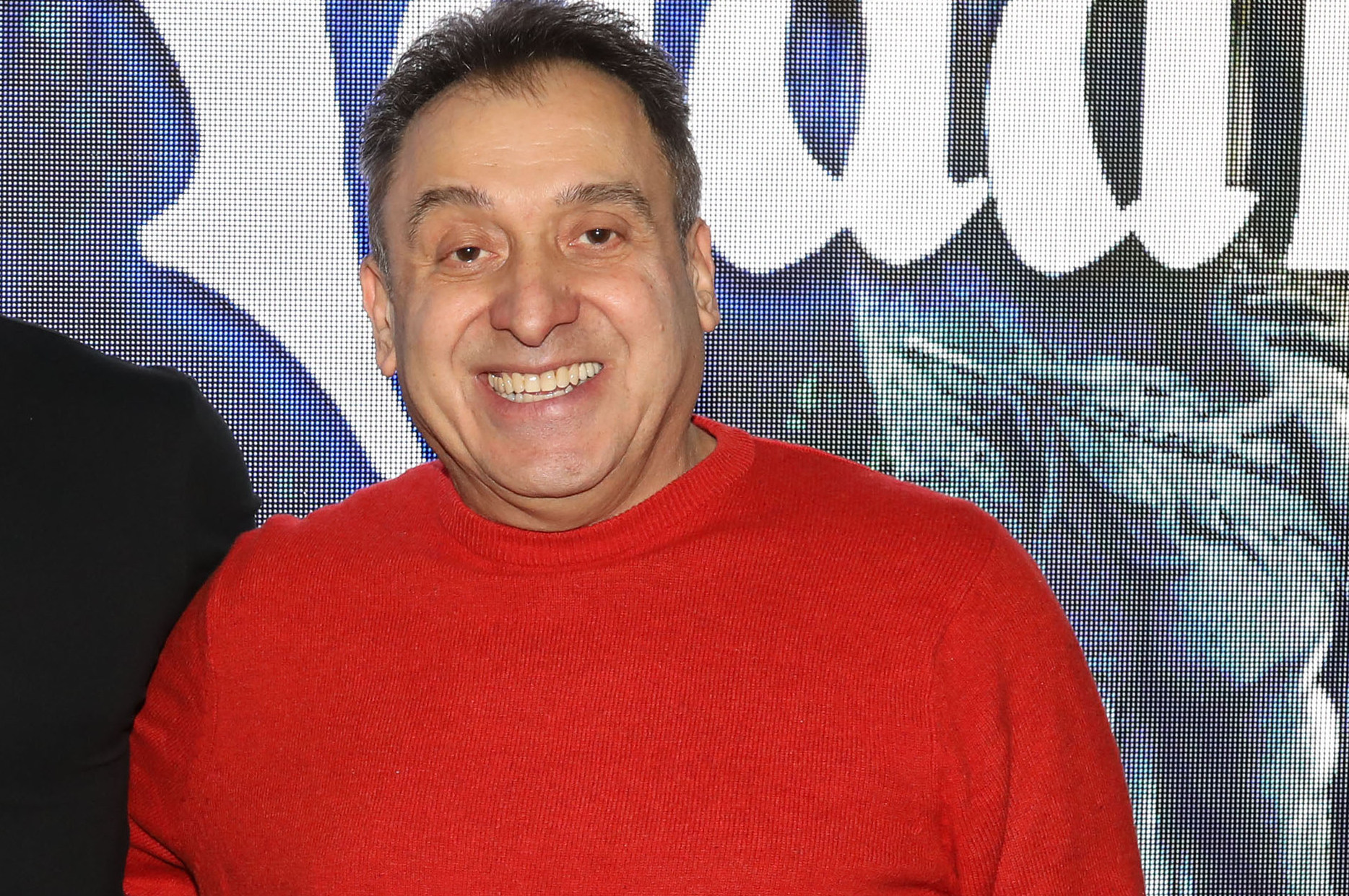 Ο Πάνος Σταθακόπουλος στην Espresso: Αντί για ράσα με ρούχα ρόλων