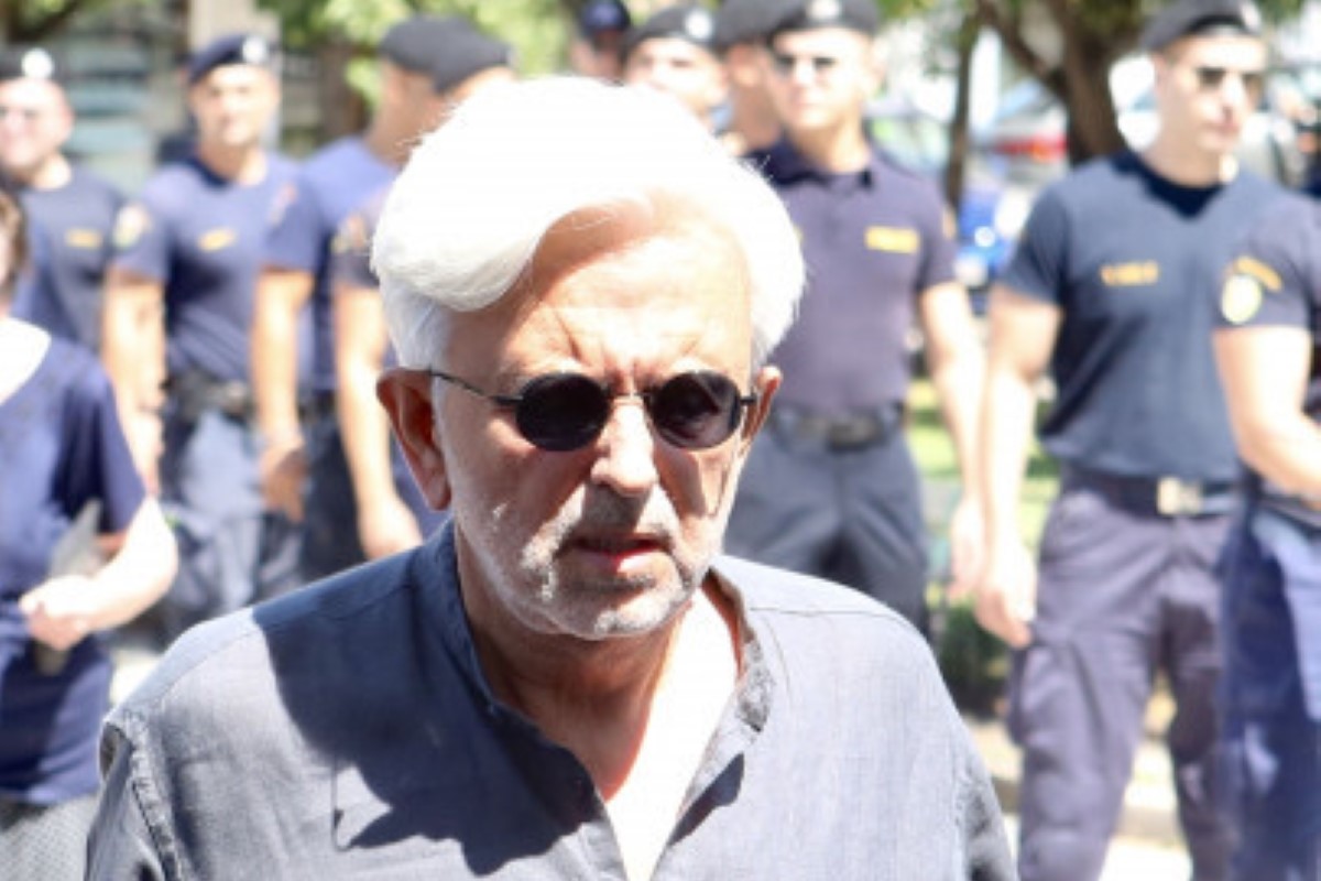 Δήμος Βερύκιος: «Η σάτιρα πρέπει να σχολιάζει τα θέματα σοβαρά»