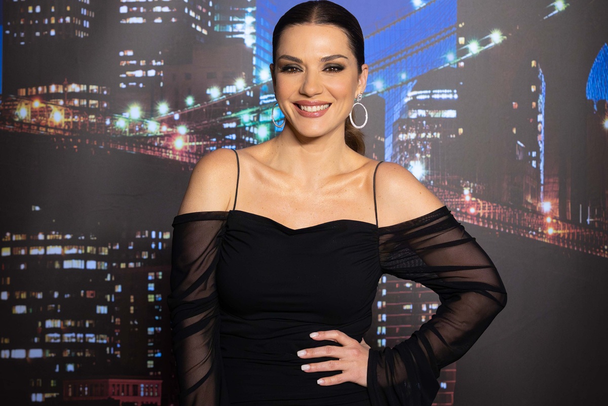 Βάσω Λασκαράκη: Η απόσταση με τον σύζυγό της λόγω δουλειάς και το ενδεχόμενο η κόρη της να γίνει ηθοποιός