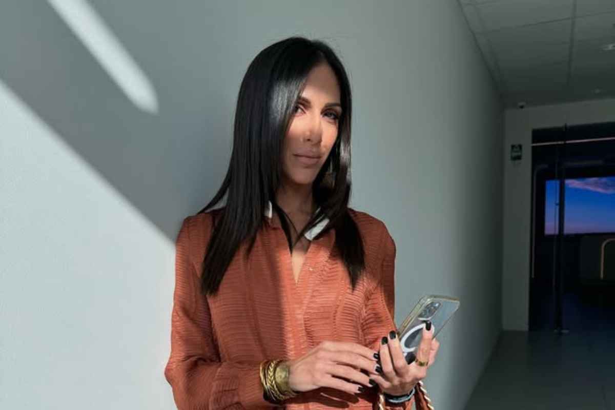 Ανθή Βούλγαρη για Φαίη Σκορδά: «Προσφέρομαι να την καλύψω στην εκπομπή μετά τον γάμο»