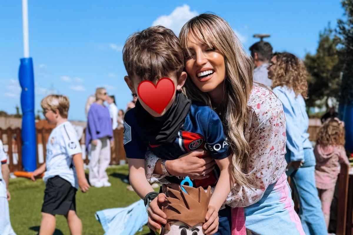 Αθηνά Οικονομάκου: Το τρυφερό μήνυμα για τα 8α γενέθλια του γιου της, Μαξίμου