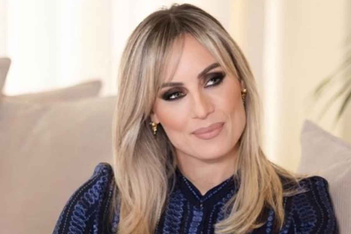 Ελεονώρα Μελέτη για τον σύζυγό της: «Δε με βοηθάει, είναι μπαμπάς»