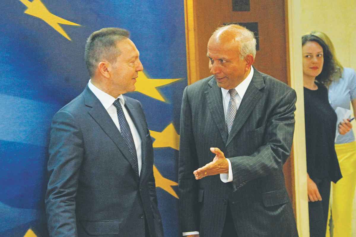 Espresso Doppio – Κολόμβος με την όπισθεν