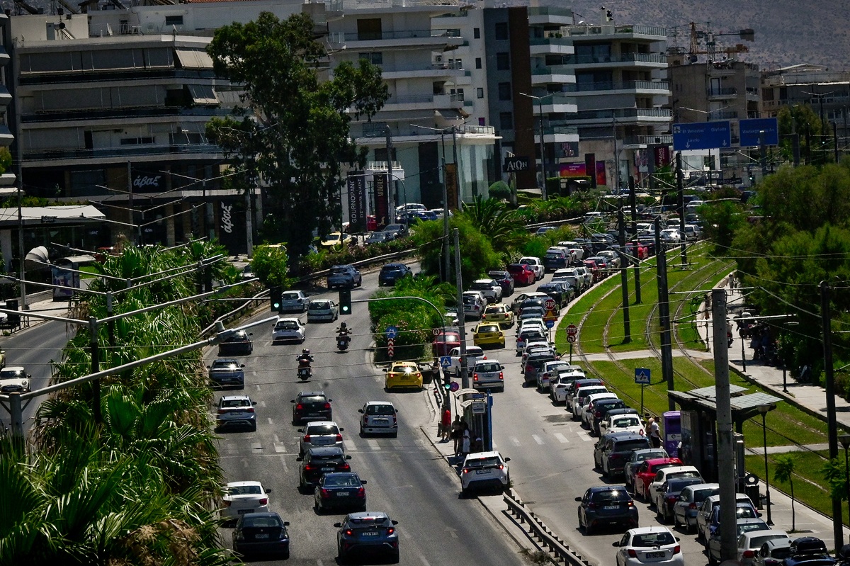 Μποτιλιάρισμα στη Λεωφόρο Ποσειδώνος εξαιτίας καραμπόλας