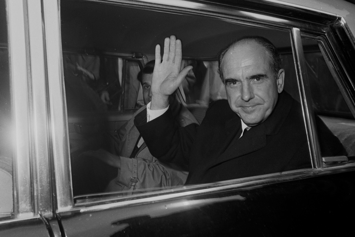 «Έφυγε» ο πιστός «σοφέρ» του Ανδρέα Παπανδρέου