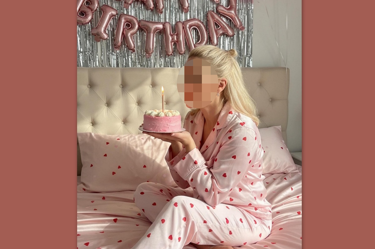 Γενέθλια με πιτζάμες στο κρεβάτι για την Ελληνίδα ηθοποιό